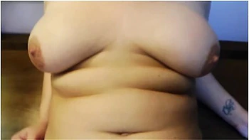 Curvy Big Tits Girl Getting A Nice Creampie After Pussy Fucked