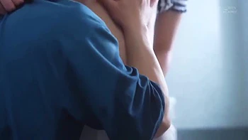 Honjo, Whose Husbands Older Stepsister, Who As A Virgin To Practice Kissing - Suzu Honjo