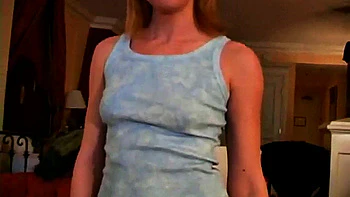 18plus redhead sucking off camera guy during the photoshoot