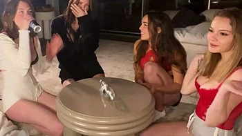 Women: Amateur, Babe  Stripchat Porn