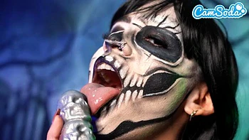 Horny Wednesday Addams Masturbates Until Quivering Orgasm - Halloween Cosplay Special: Porn