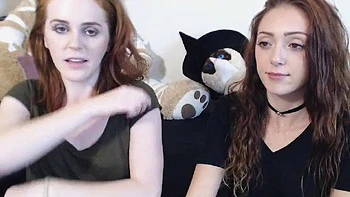 Naughty Lesbian Fucks Their Pussy At The Same Time: Blowjob, Amateur  Babe Porn