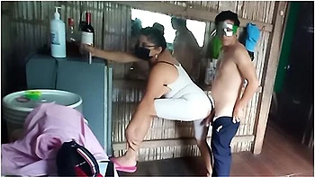 I Invited The New Neighbor To Fuck And He Ejaculated Very Quickly, He Left Me Wanting More Sex