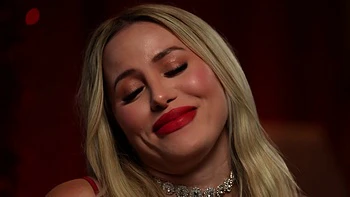 Soraya, 29y, financial advisor and atomic bomb! - Jacquie et Michel TV