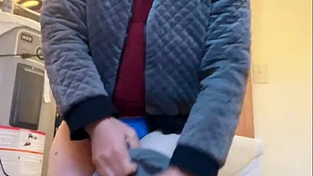 sweethanajapanese teen pissing on toilet - hairy pussy squirts water