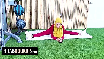 Horny Arabic Babe Kira Perez Cheats On Her Husband With Her Athletic Personal Trainer