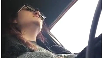 Teen Flashes Tits While Driving