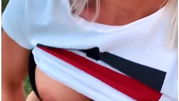 Wtf Totally Horny! Secretly Masturbating In The Garden - Leoniepur