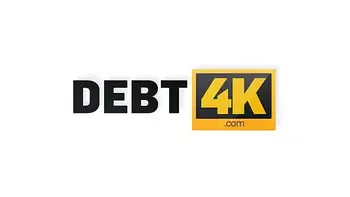 DEBT4k. Schuldeneintreiber fickt die Braut im weißen Kleid und in Strümpfen