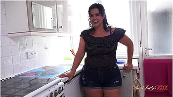 Judys Xxx - Big Booty Milf Montse Swinger Sucks Your Cock In The Kitchen (pov)