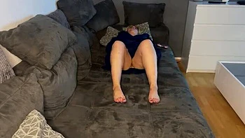 Bonieclydeerotik Shower Masturbation - Blonde Pornstar Fingering Pussy & Clit on Couch, Wet Moaning Orgasm