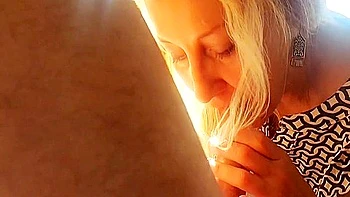 Amateur Blonde Mature Wife Enjoys Morning Sex