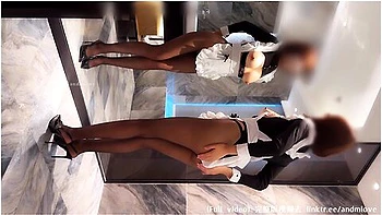 剧情大奶少妇背着阳痿的老公出来约会小情人坐在鸡巴上面像榨精的妖精一般扭动着肥臀中国国产