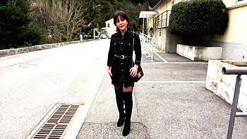 Manéa, 20 years old, dental assistant in Ventabren (13)! - Jacquie et Michel TV