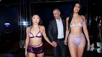 Wet Slut Oils Up Her Tight Grip For An Easy Fit - Melanie Marie by LUBED: Porn