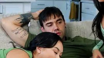 Brianna Arson and her BFF Kimmy Kimm Take Turns Sucking Off Stepbro s Huge Dick S31:E6: Porn