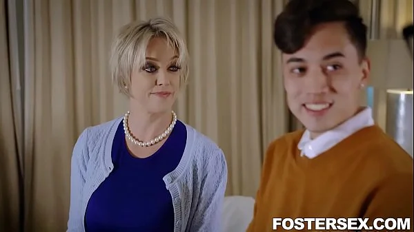 Foster stepMom Dee Williams Requests Help With Fertility Issues