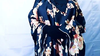 Muslim Hijabi Beautiful Housewife Fucking With Neighbor - With Clear Hindi Audio