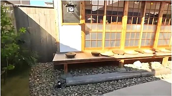 個人撮影朝に露天風呂て癒された後室内に戻った瞬間に我慢てきすヘットに押し倒して中出しsex激しいヒストンの音か鳴り響く...japanese Amateur Hentai 日本人