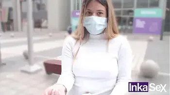 De esta manera te follas a una encuestadora venezolana en los centros comerciales de Lima