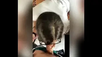 Cómo COGERTE a tu Media HERMANA Colegiala y a su AMIGA de la Escuela! Espiando a Dos Lesbianas Haciendo Tarea en el CUARTO! Trío Amateur con mi Hermana y su Amiga de la Escuela! Lesbianas Mexicanas #1