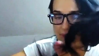 Brunette Amateur Webcam Handjob Cumshot