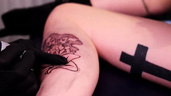 SARINAANDROBIN   Robin Breaks in Madame Ouija