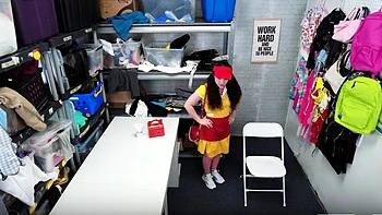 Pixie Smalls - Four Big Cocks For One Little Thief