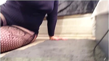 V216 Giantess By Gummy Bears But She Eats And Squishes Them All