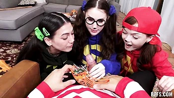 Aesthetic dick-riding with hot brunettes Jade Valentine and Bella Blu