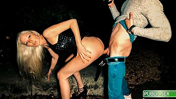 Outdoor sex for money with a gorgeous blonde Gino Gemelli