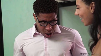 White skinny girlfriend Mini Mitzix fucks with a huge black penis