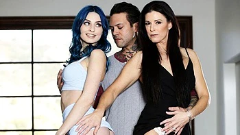 Good doggy style fuck with two babes India Summer and Jewelz Blu