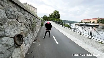 Modest Claudia's posing clip