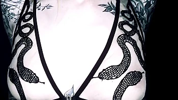 Sascha and Penny's blonde clip