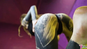 Fingering clip with promiscuous Anuskatzz from Dirty Dreaz