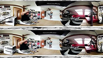 Notable Marylin's virtual video