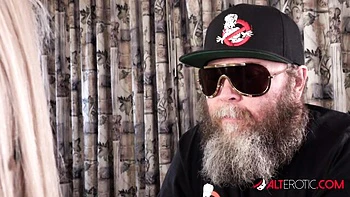 Johnny's pussy licking xxx