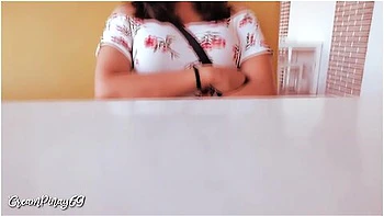 Pinay Teen Babe Meet N Fuck With Her Tinder Date On First Day Of Gcq