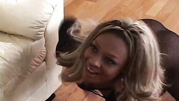 Dainty Vixen's natural boobs clip