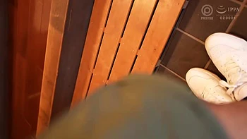 0010985_スレンダー 美熟女 ボールギャグなどが含まれている