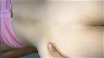 Le dije a mi hermanastro que  ya no mas pero no entiendese metió a mi cuarto y me monto encima y me tiro toda su leche en la boca