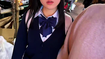 0011160_Fカップ 制服着衣 美少女などが含まれている