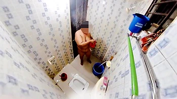 Vhabi Jokhon Aka Gosol Kore Toyleta