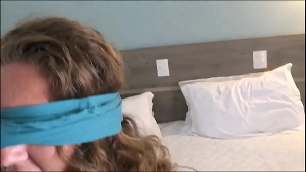 I delivered my blindfolded wife to the young man who broke her ass