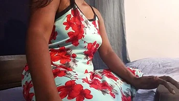 Horny Sri Lankan MILF Fucks Step Mom Anal & Outdoors