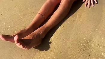 Naked Amateur Alice Fucks Herself Wild on Beach