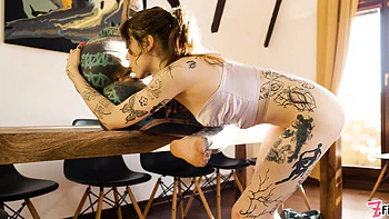 Tattooed Lesbians Fuck Toys, Ass Gaped & Squirting