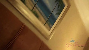 Luring Jill and Hope's virtual date movie