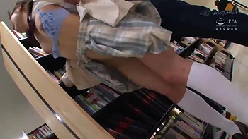 Рогоносец унижен изменяющей шлюхой